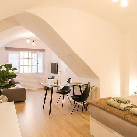 Casa Besalu Estudio En El Centro Del Pueblo Dış mekan fotoğraf